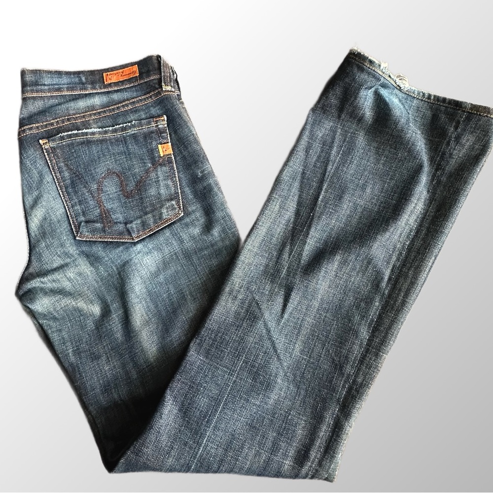 Citizens of Humanity Kelly Lightly Distressed Low Waist Bootcut jeans in Size 27